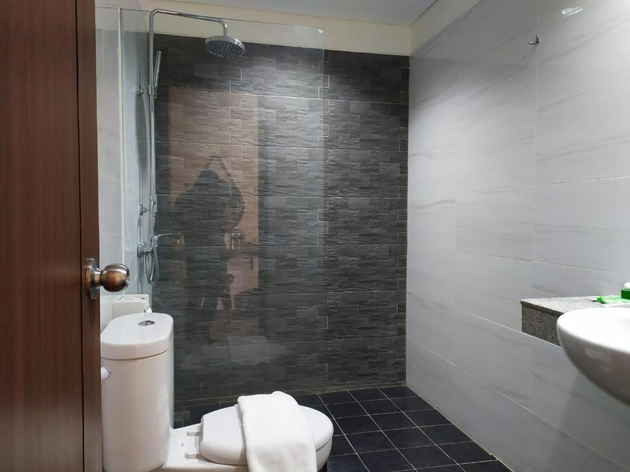 Hotel Bianco Costel Bogor Esterno foto