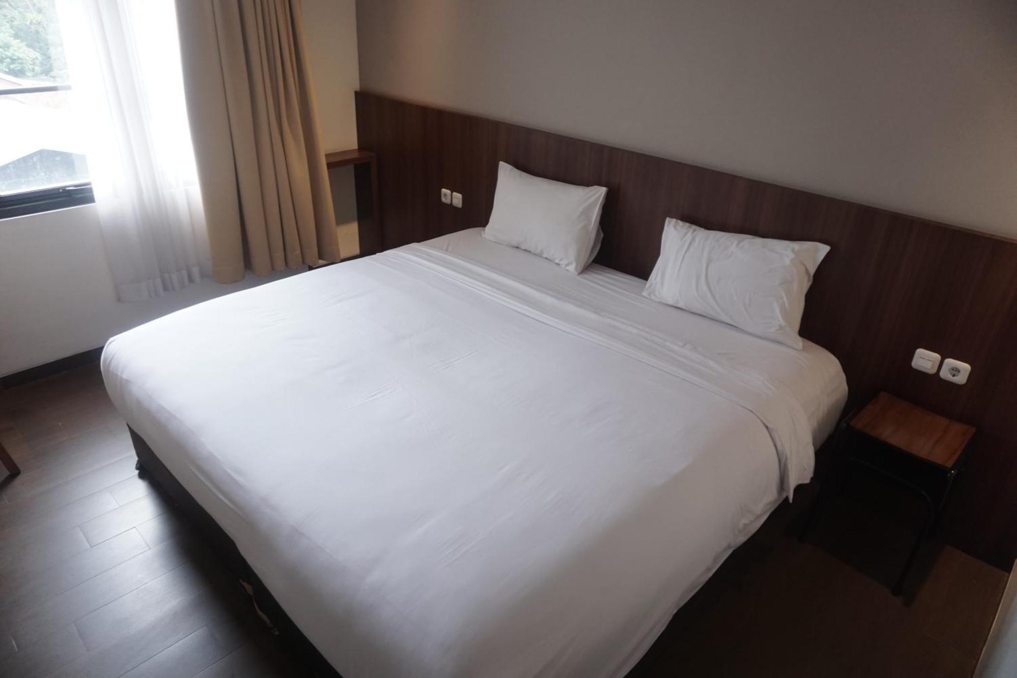 Hotel Bianco Costel Bogor Esterno foto