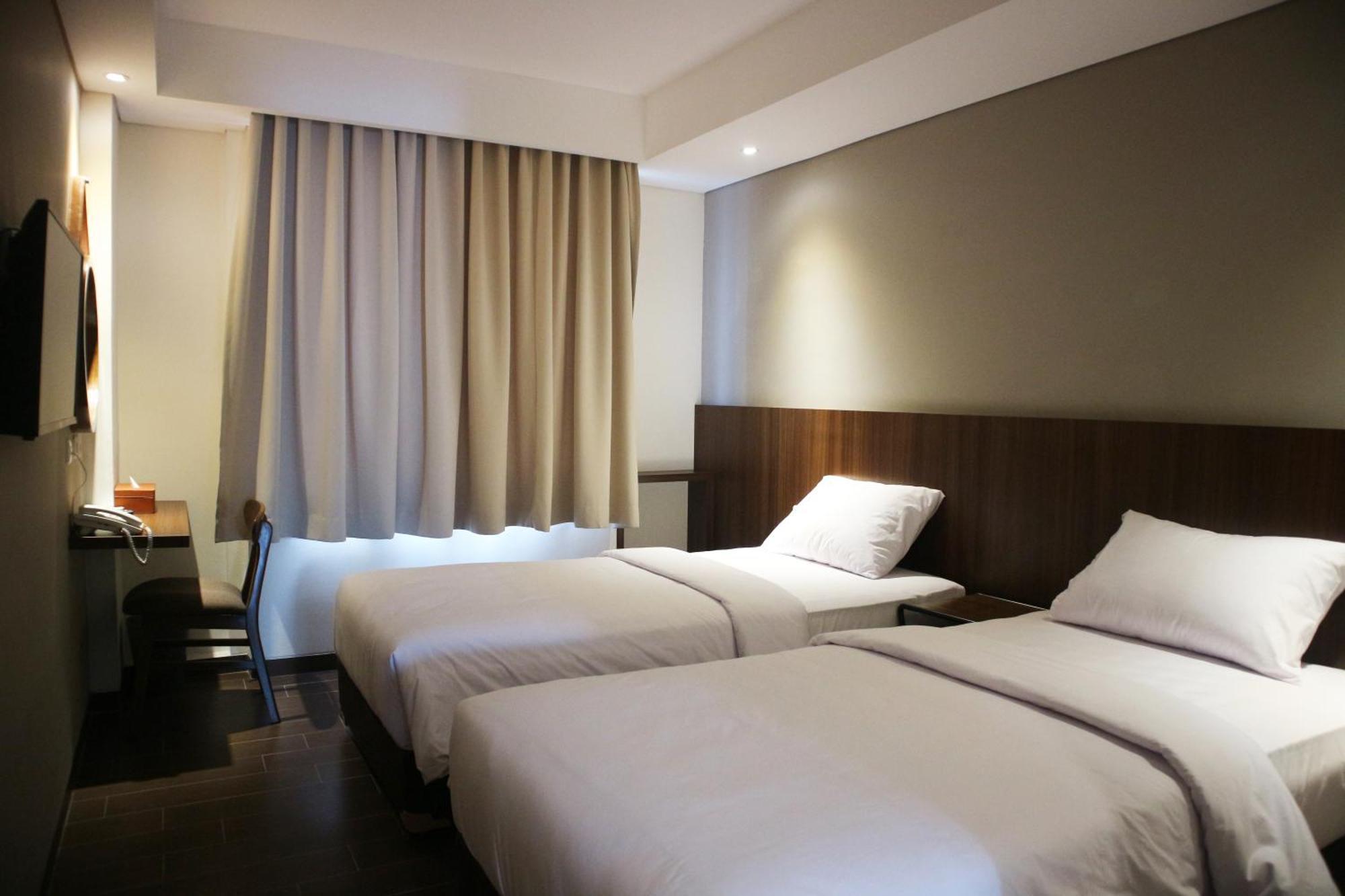 Hotel Bianco Costel Bogor Esterno foto